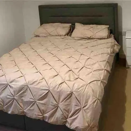 Lovely One Bedroom With Balcony