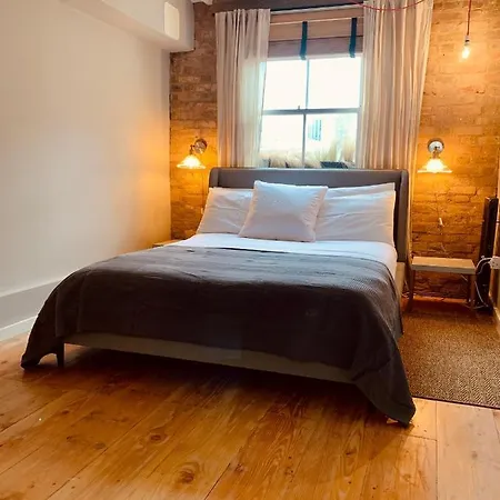 Your Private Hoxton Sleeps 3 Zone 1 ロンドン