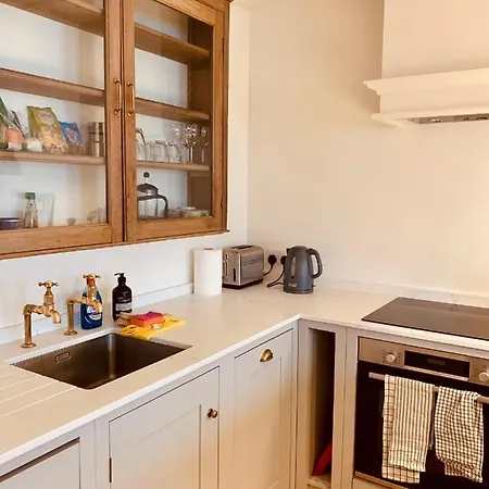 Your Private Hoxton Sleeps 3 Zone 1 * ロンドン