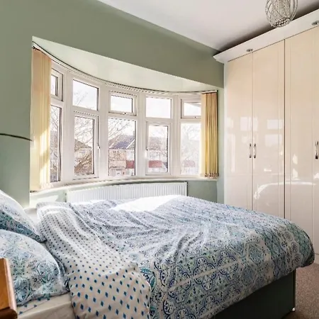 Homestay Lovely House London