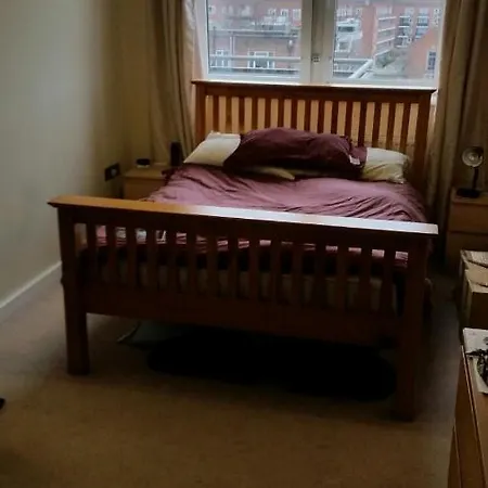 Brixton/clapham 2 Bed Flat, Large Balcony, Parking Apartment London
