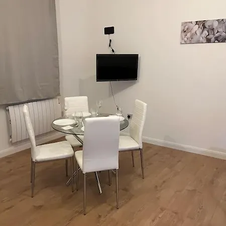 004- Brand New 1 Bedroom F1 Ealing kerület