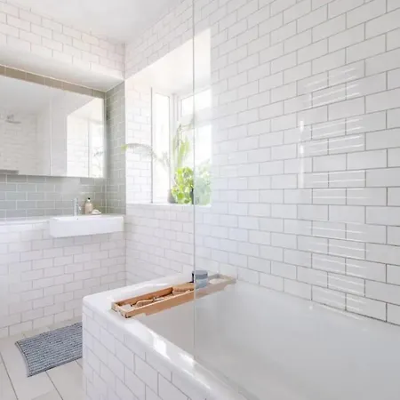 Peaceful 2 Bedroom Flat With Roof Terrace - Hackney