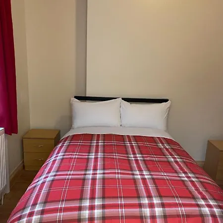 27 Argyle Square *