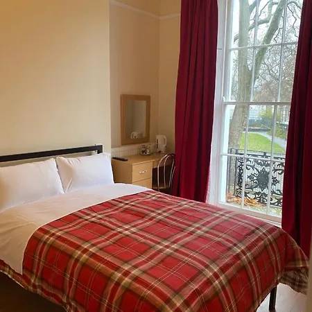 27 Argyle Square Hotel *