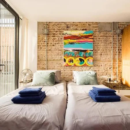 Cool Loft In Fashionable East Apartment