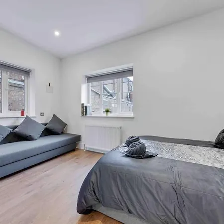 Sleep 8 9elms Apartment London
