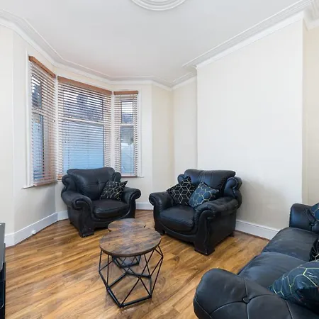 Holiday home Cozy 4 Bedroom In Hackney,