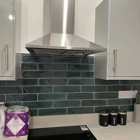 004- Brand New 1 Bedroom F1