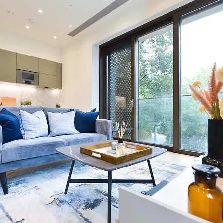 Haverstock Hill Serviced By Concept Apartment London