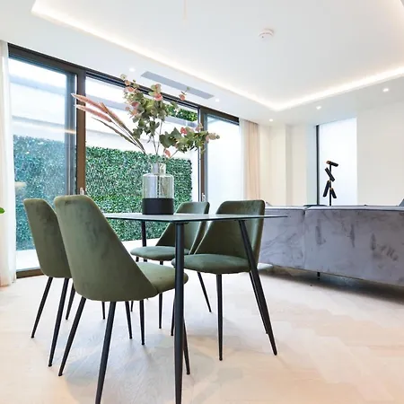 Haverstock Hill Serviced By Concept *