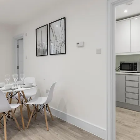 Apartment Star London Vivian Avenue 2-bed Haven The Hyde