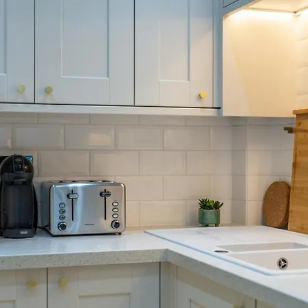 Holiday home Brand New Luxury House - Sleeps 8 London
