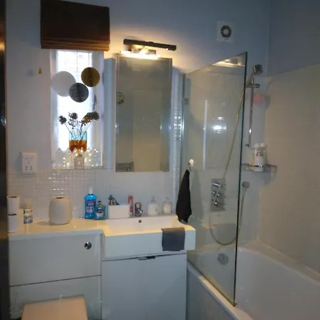 Spacious And Bright 1 Bed Primrose Hill Flat