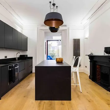 Stunning Notting Hill, 3 Bd, Fine Street, Garden *