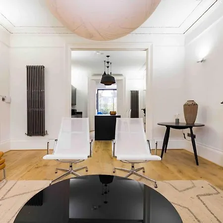 Stunning Notting Hill, 3 Bd, Fine Street, Garden * London