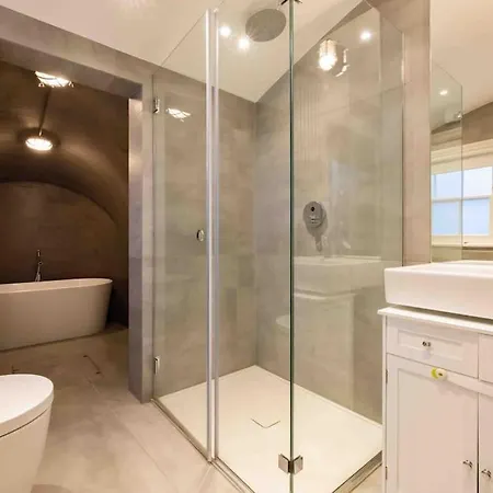 Apartment Stunning Notting Hill, 3 Bd, Fine Street, Garden *