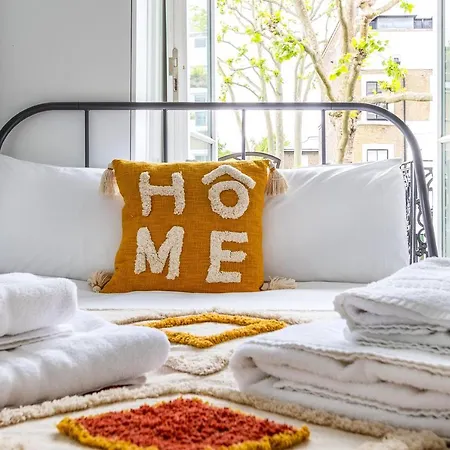 Bright 2 Bedroom Flat With Terrace In Notting Hill London