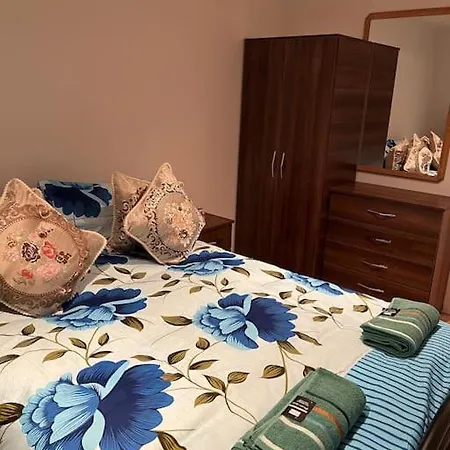 Apartment 009- Studio In F5 *