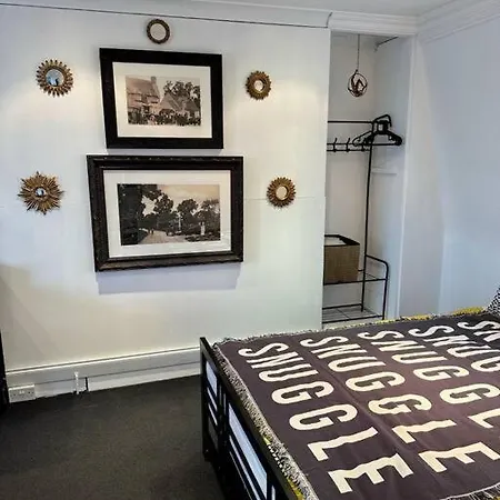 Apartment - Ysabel London