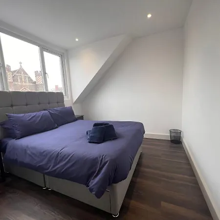 Apartment Star Finchley Road 3-bed Abode