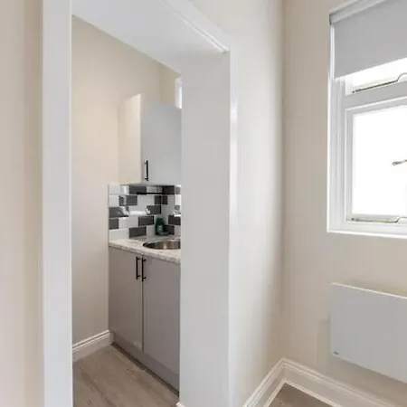 Cozy Nook: Stylish Studio, Walk To Park & Shop *