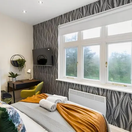 Apartment Sweet Suite: Trendy Studio For Two *