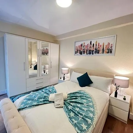 Apartamento Comfy 2 Bedroom Flat Edgware Road Londres