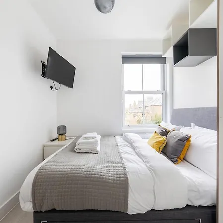 Apartament Double Bedroom In Tufnell Park With Wifi