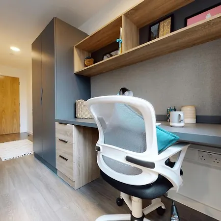Private Bedrooms With Shared Kitchen, And At Canvas Wembley In London