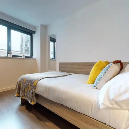 Private Bedrooms With Shared Kitchen, And At Canvas Wembley In * London
