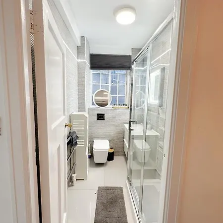 Cacao Boutique Flat- Kensington *
