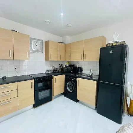 Spacious One Bedroom Ft In King's Cross