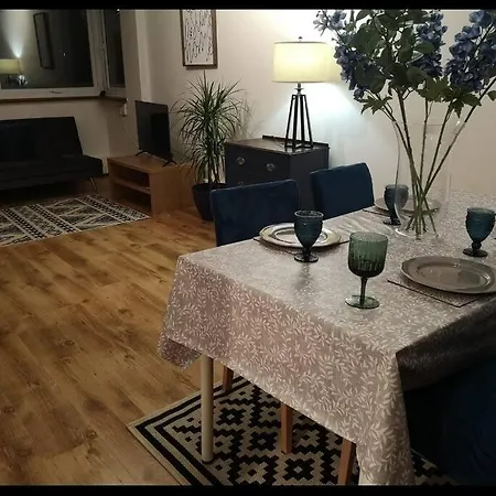 2 Bed Flat, Bounds Green, Piccadilly Line, N11 Apartment London