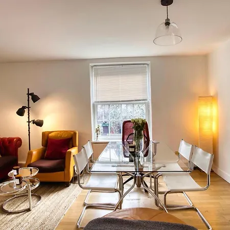 Specious 2 Bedroom Flat - Zone 1 Londýn