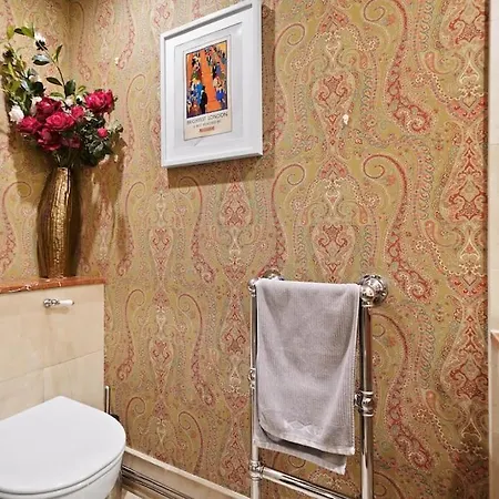 Apartment Three Bedroom Flat In Belgravia