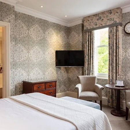 Отель The Petersham 4*