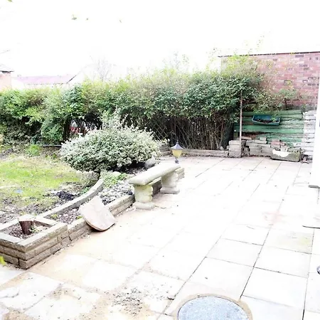 Deluxe 4-bed House Close2 Wembley Stadium Hendon