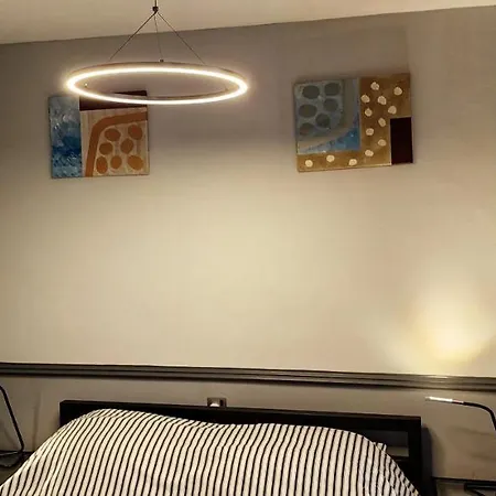 206mm Highgate Apartment