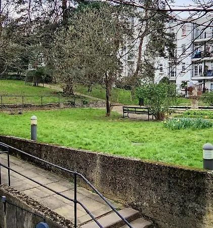 206mm Highgate * London