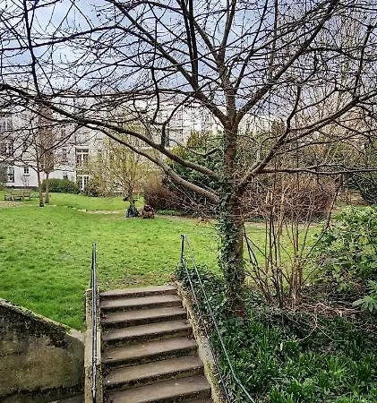 206mm Highgate Apartment *