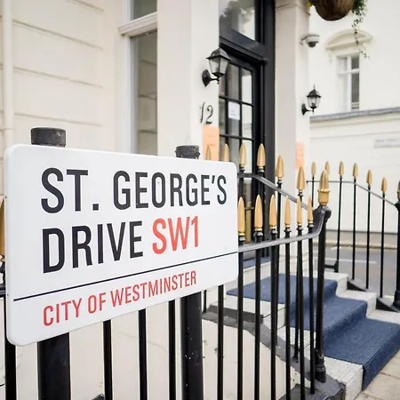Western Buckingham Palace Rd