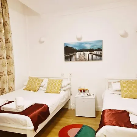 Hotel City London Hotel 3*