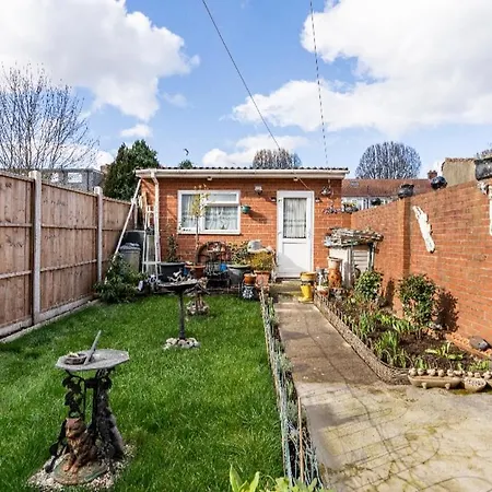 Lovely House * London