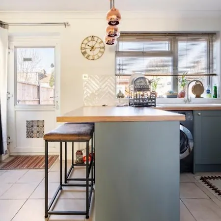 Homestay Lovely House London