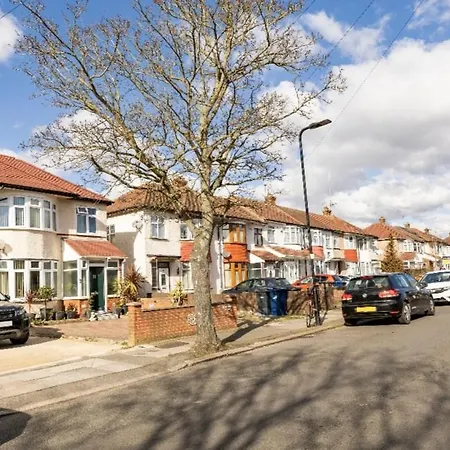 Lovely House Homestay London