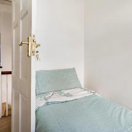 Homestay Lovely House London