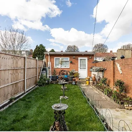 Lovely House * London