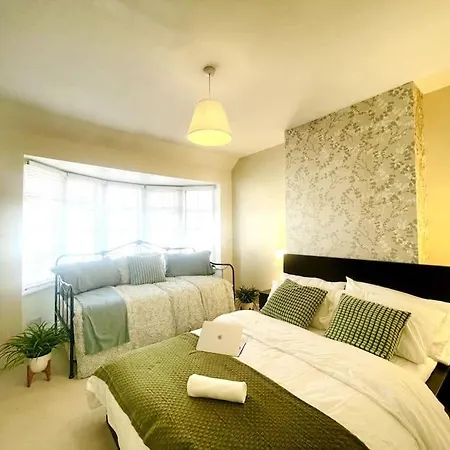 Apartamento Elegant London With Free 5g Wi-fi, Garden, Workspace, Free Parking, Full Kitchen