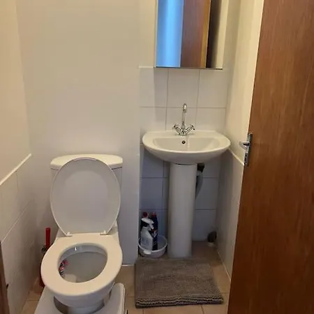 Perfect For Families And Friends - 2 Bedroom In - Peckham London